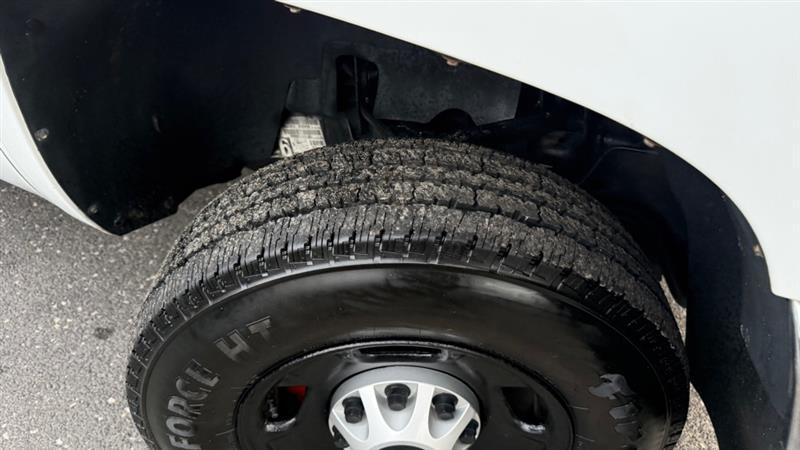 Chevrolet Silverado 2500HD 2WD Reg Cab 133.7" Work Truck 2013