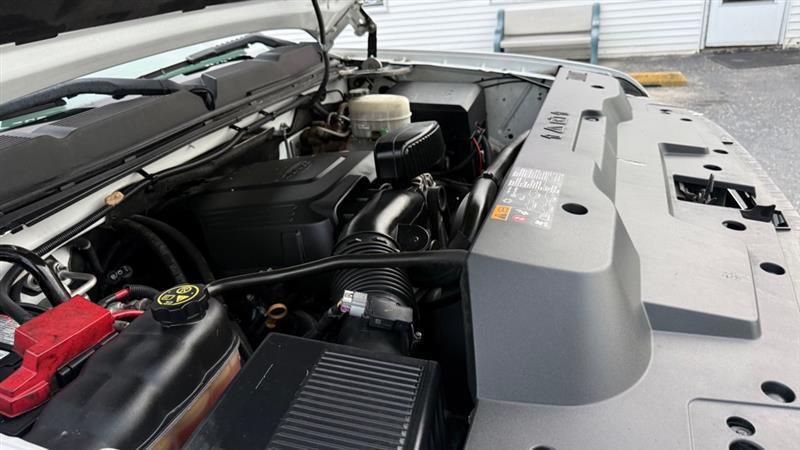 Chevrolet Silverado 2500HD 2WD Reg Cab 133.7" Work Truck 2013