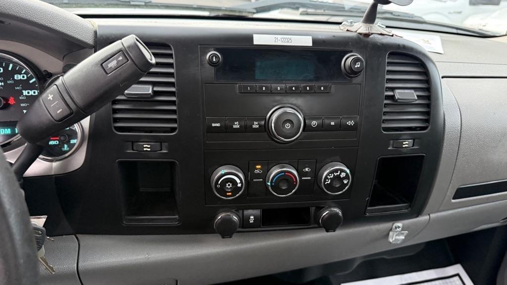 Chevrolet Silverado 2500HD 2WD Reg Cab 133.7" Work Truck 2013