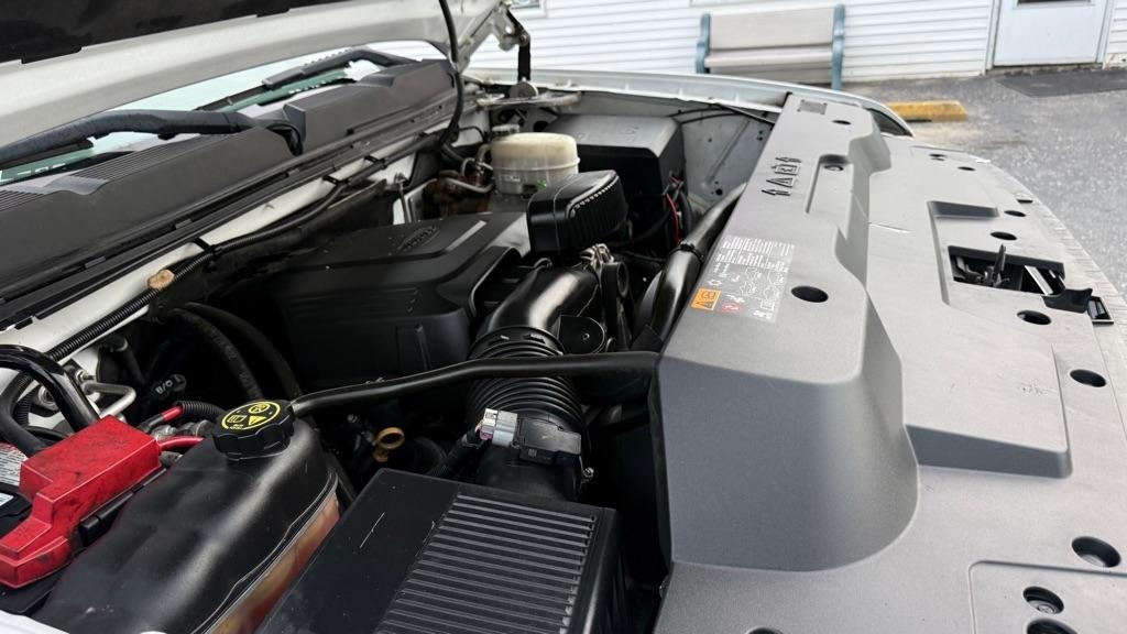 Chevrolet Silverado 2500HD 2WD Reg Cab 133.7" Work Truck 2013
