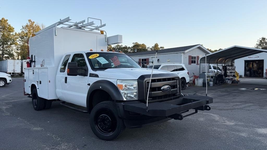 Ford Super Duty F-550 DRW 2WD SuperCab 162" WB 60" CA XLT 2016