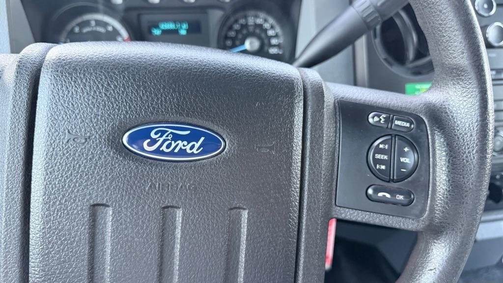 Ford Super Duty F-550 DRW 2WD SuperCab 162" WB 60" CA XLT 2016