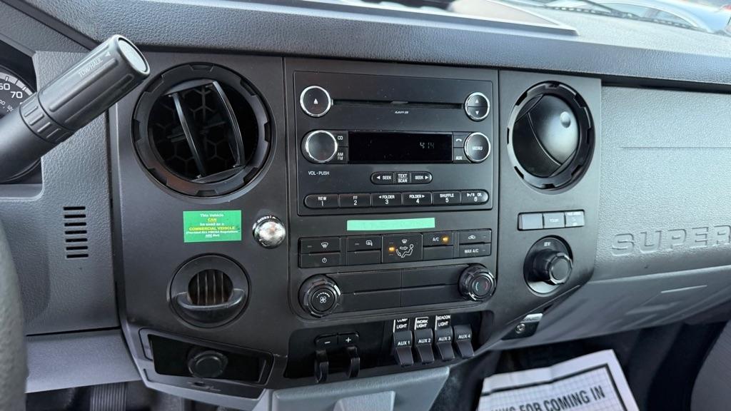 Ford Super Duty F-550 DRW 2WD SuperCab 162" WB 60" CA XLT 2016