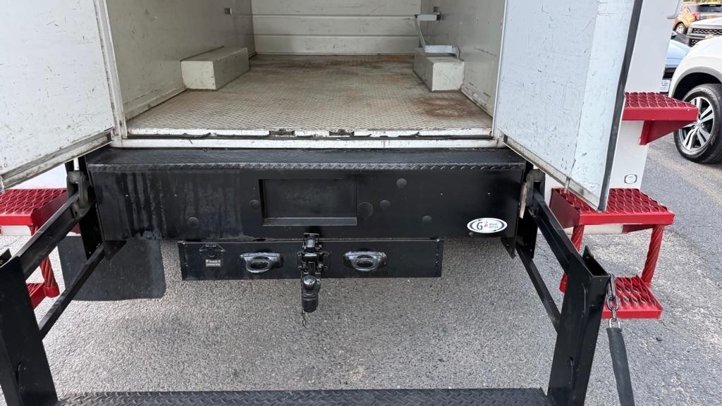 Ford Super Duty F-550 DRW 2WD SuperCab 162" WB 60" CA XLT 2016
