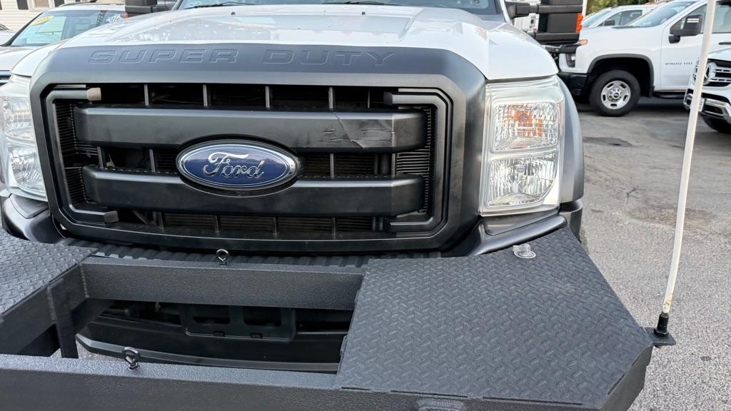 Ford Super Duty F-550 DRW 2WD SuperCab 162" WB 60" CA XLT 2016