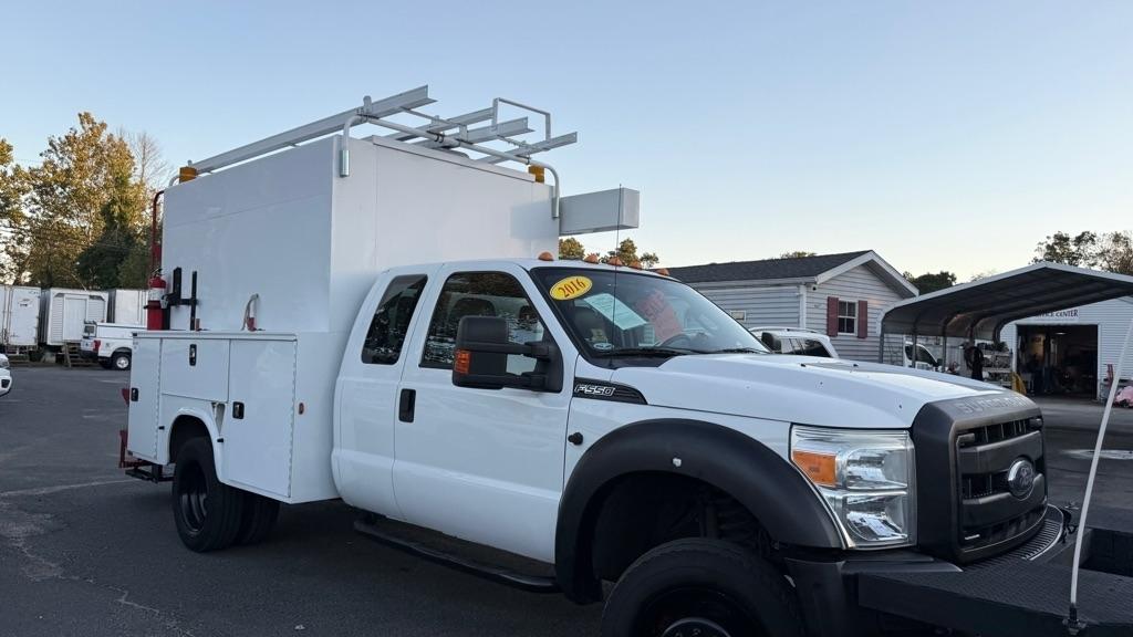 Ford Super Duty F-550 DRW 2WD SuperCab 162" WB 60" CA XLT 2016