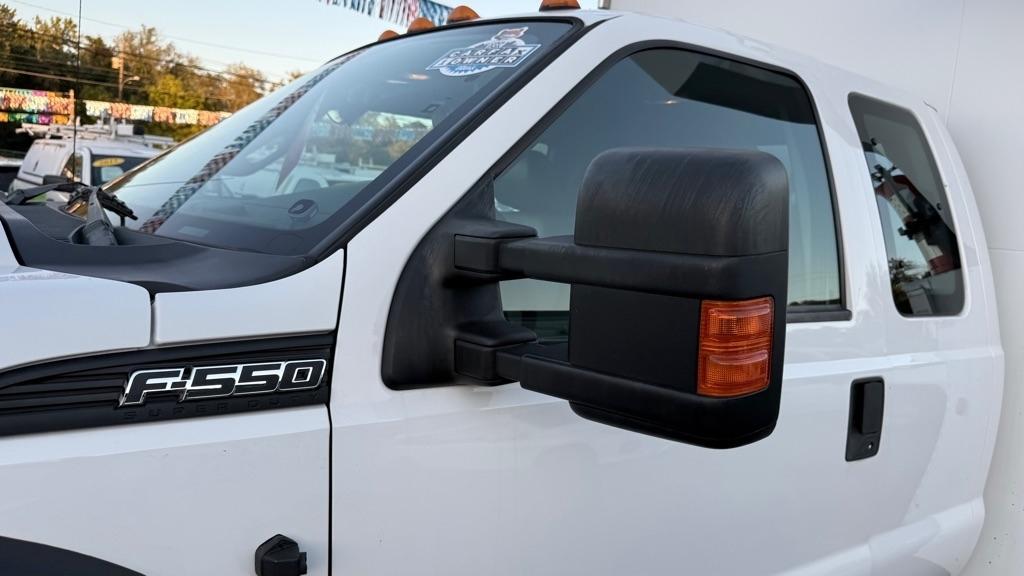 Ford Super Duty F-550 DRW 2WD SuperCab 162" WB 60" CA XLT 2016