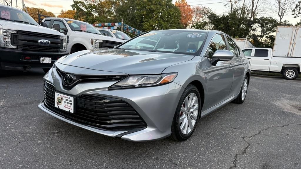 Toyota Camry LE Auto (Natl) 2020