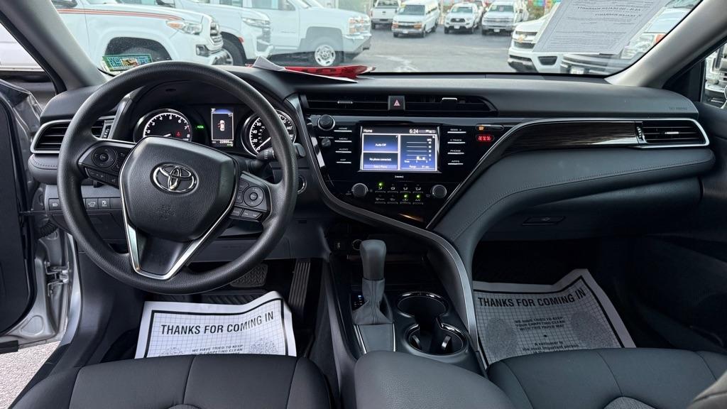 Toyota Camry LE Auto (Natl) 2020