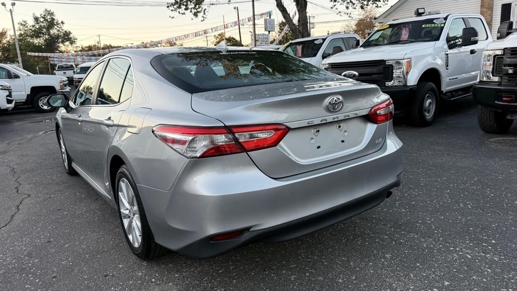 Toyota Camry LE Auto (Natl) 2020