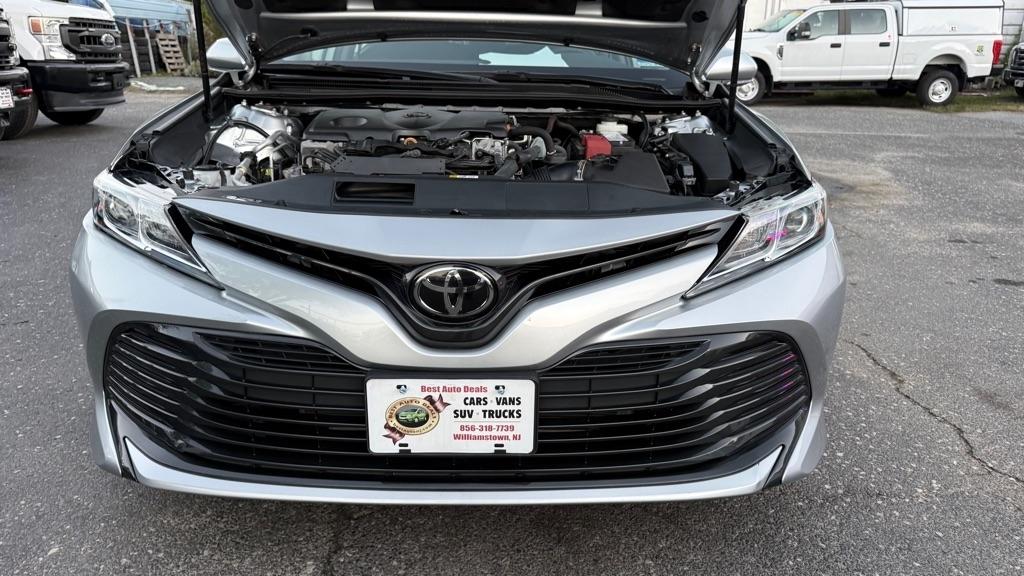 Toyota Camry LE Auto (Natl) 2020