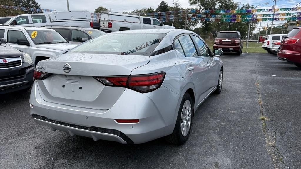 Nissan Sentra S CVT 2020