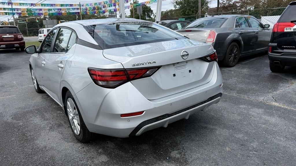 Nissan Sentra S CVT 2020