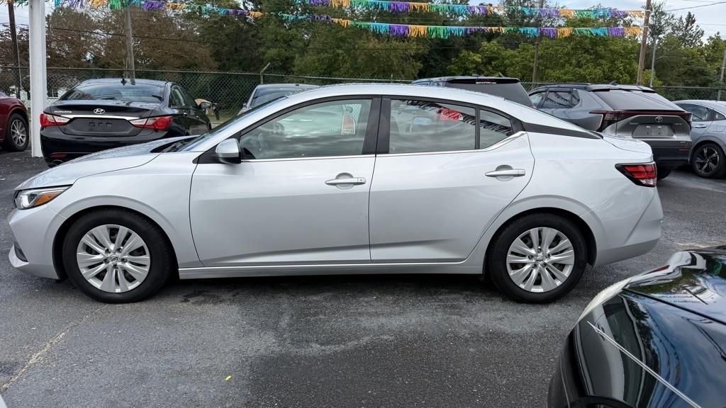 Nissan Sentra S CVT 2020