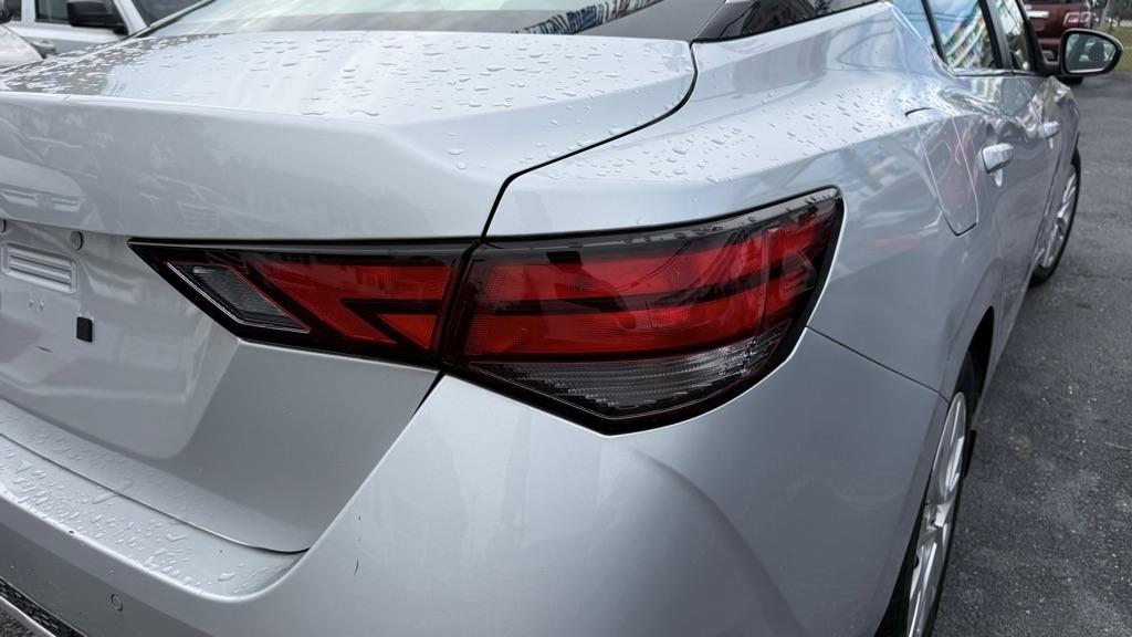 Nissan Sentra S CVT 2020