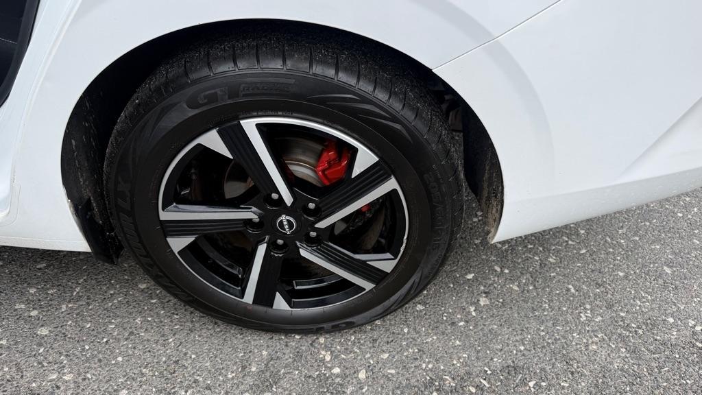 Nissan Sentra SV CVT 2024