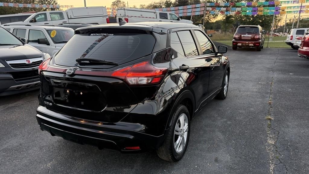 Nissan Kicks S FWD 2022
