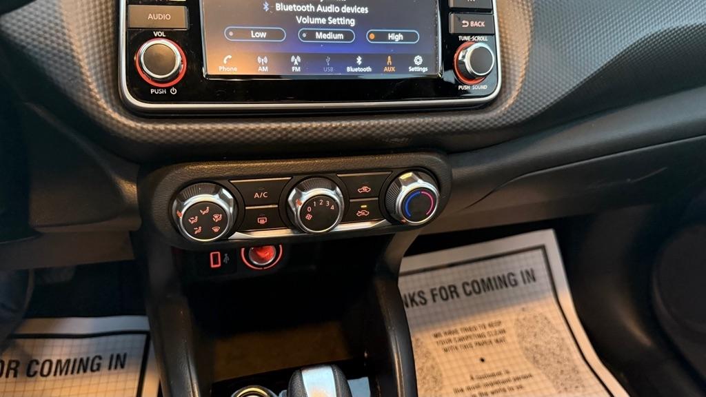 Nissan Kicks S FWD 2022