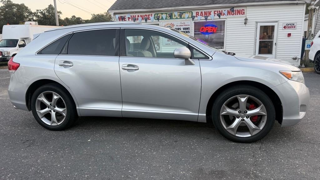 Toyota Venza 4dr Wgn V6 AWD (Natl) 2009