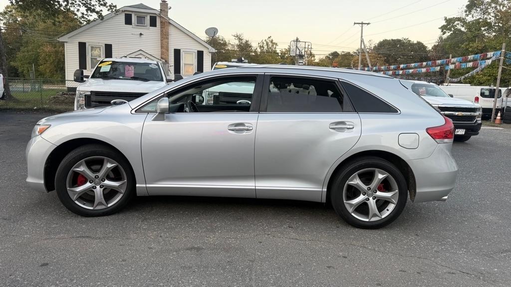 Toyota Venza 4dr Wgn V6 AWD (Natl) 2009