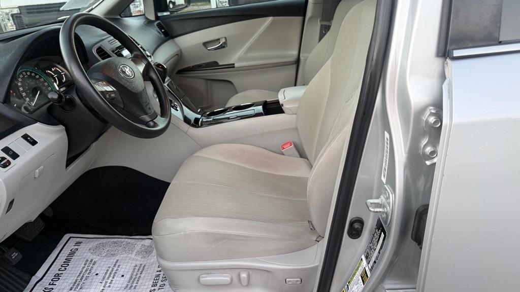 Toyota Venza 4dr Wgn V6 AWD (Natl) 2009