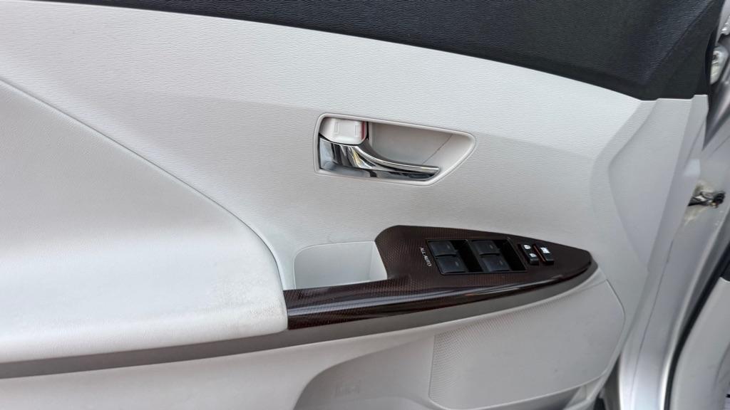 Toyota Venza 4dr Wgn V6 AWD (Natl) 2009