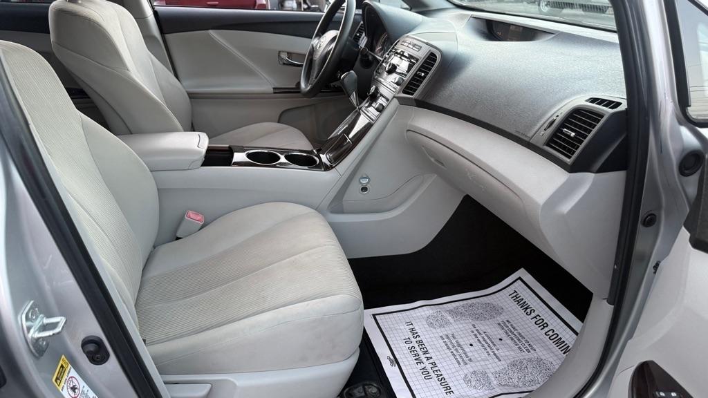 Toyota Venza 4dr Wgn V6 AWD (Natl) 2009