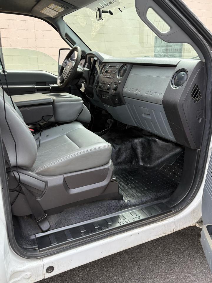 Ford Super Duty F-550  2011