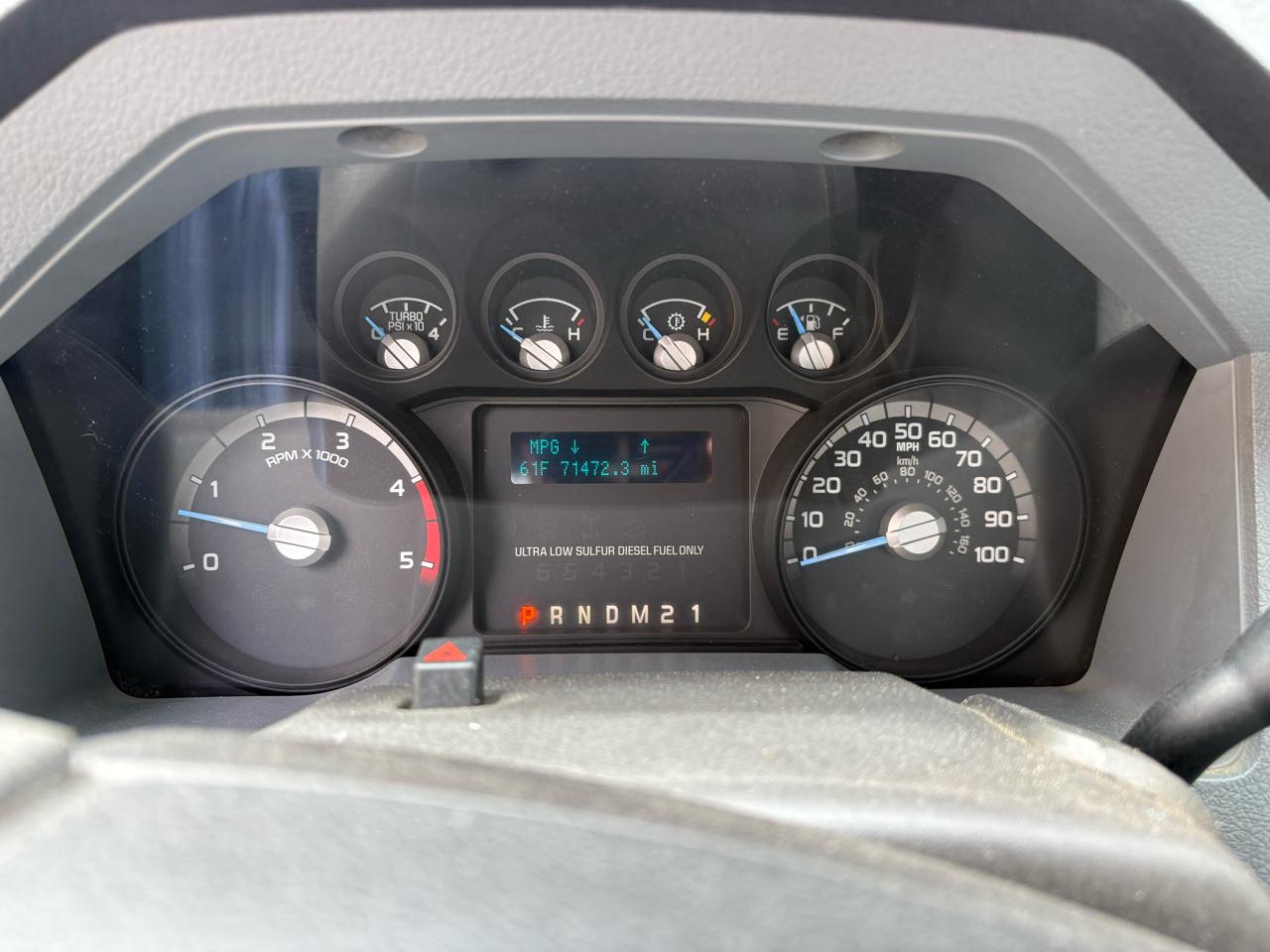 Ford Super Duty F-550  2011