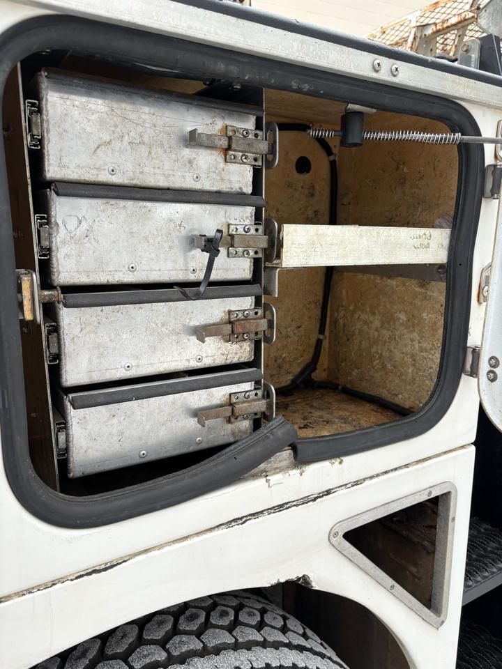 International 4300  2005