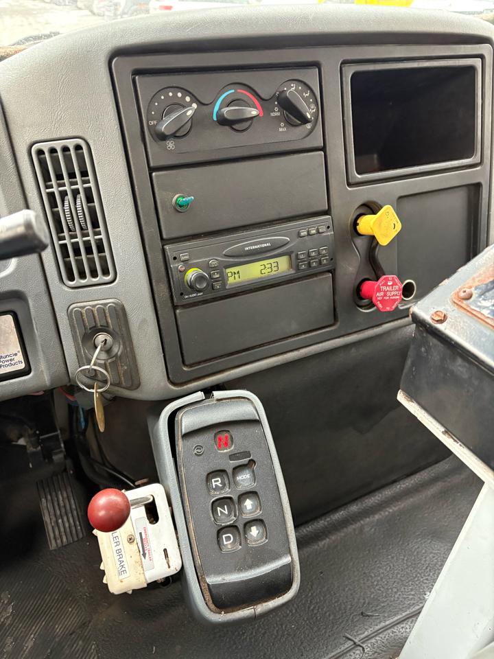 International 4300  2005