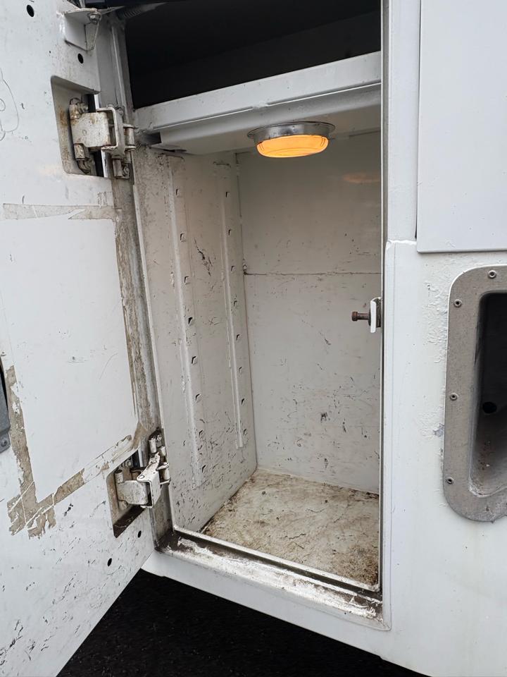 International 7400  2012