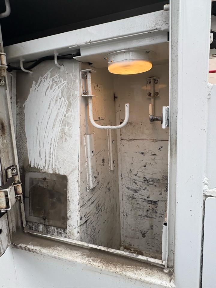 International 7400  2012