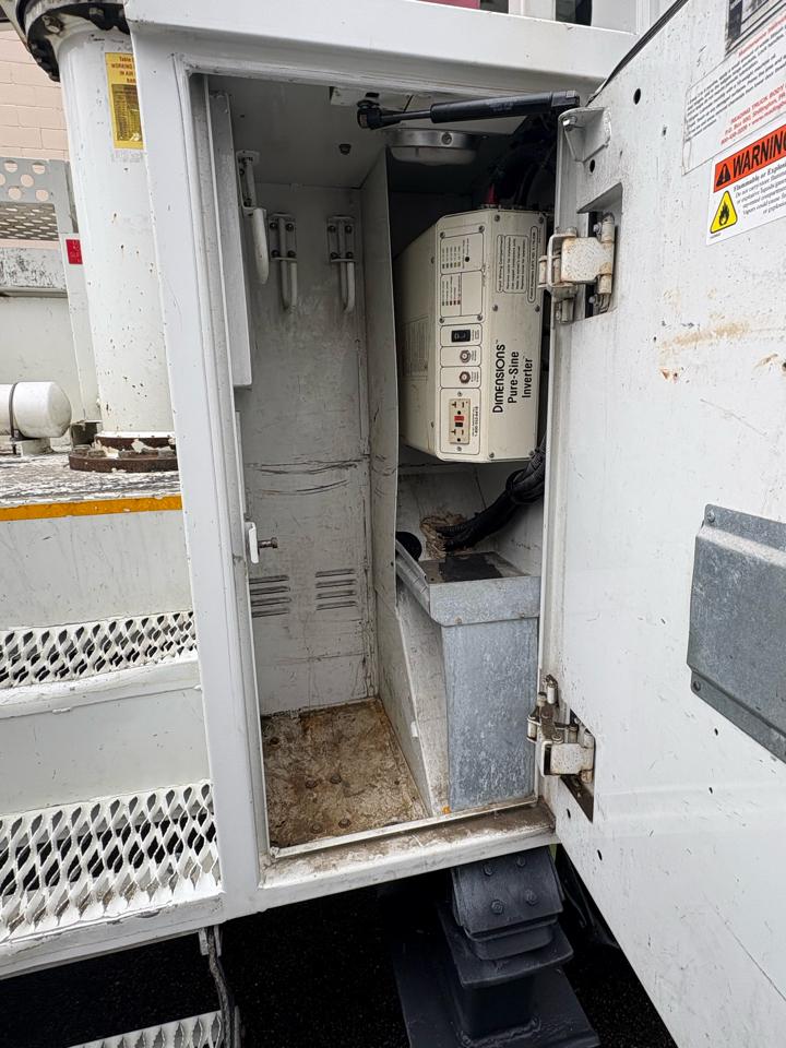 International 7400  2012