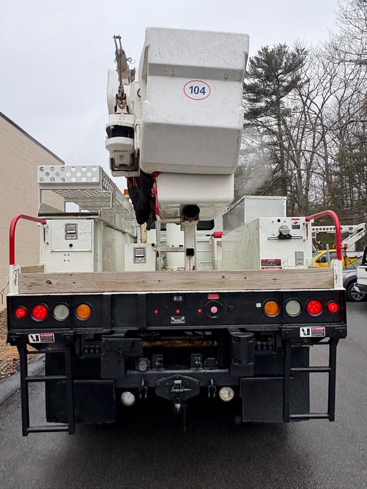 International 7400  2012