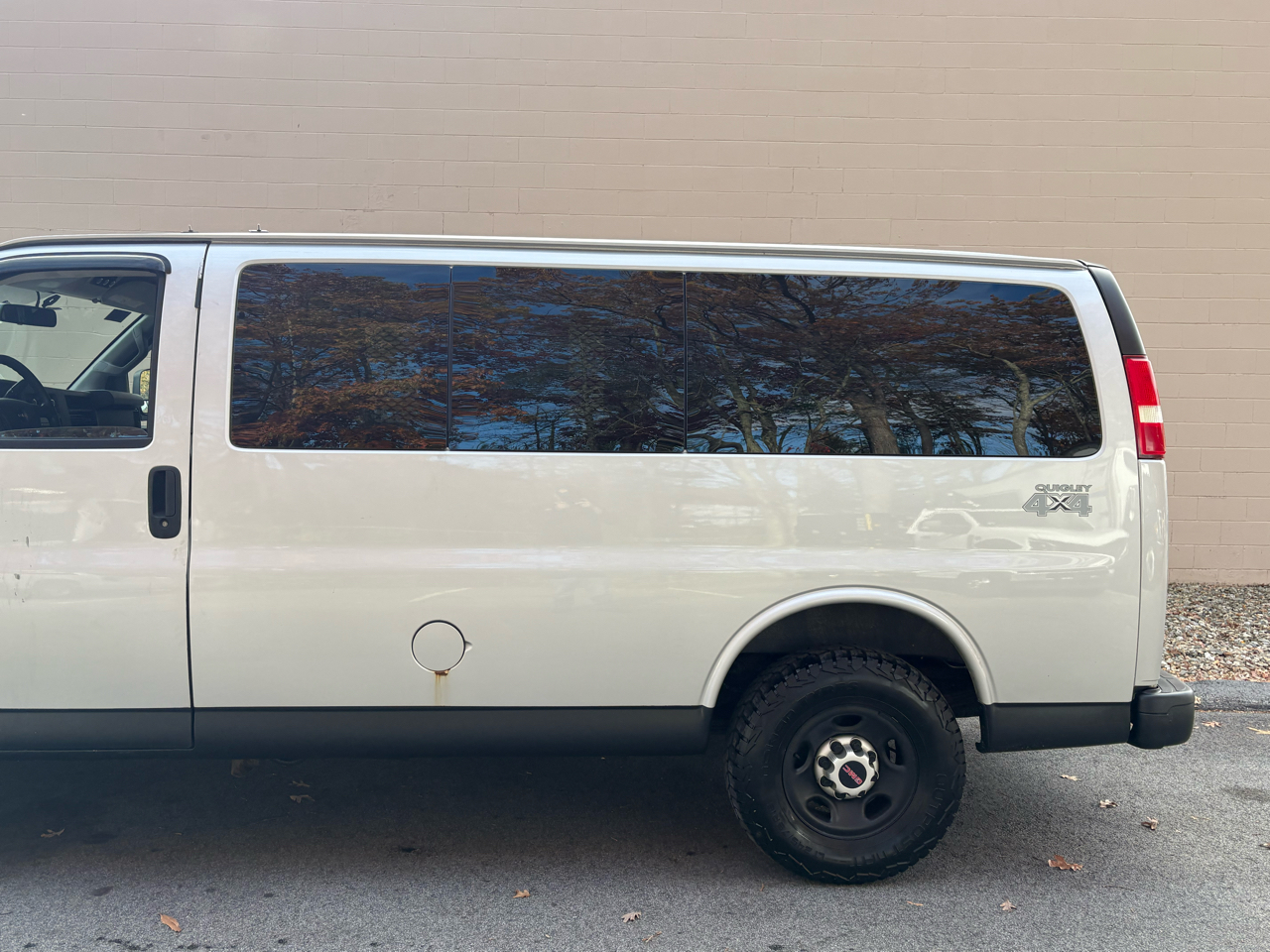 GMC Savana Passenger  2018 GMC Savana Passenger  2018