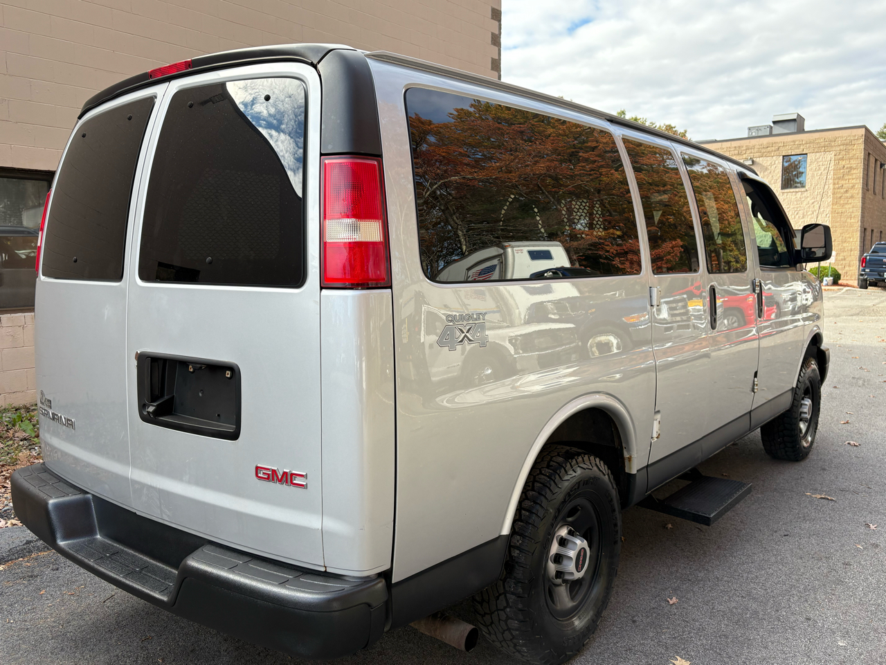 GMC Savana Passenger  2018 GMC Savana Passenger  2018