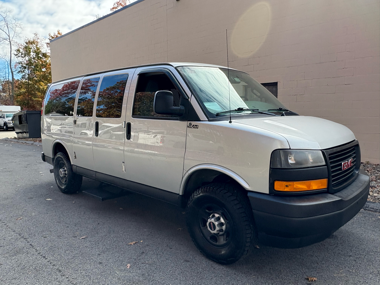 GMC Savana Passenger  2018 GMC Savana Passenger  2018