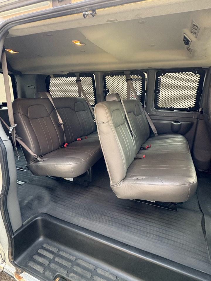GMC Savana Passenger  2018 GMC Savana Passenger  2018
