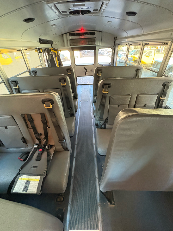 Chevrolet Express Commercial Cutaway  2016 Chevrolet Express Commercial Cutaway  2016