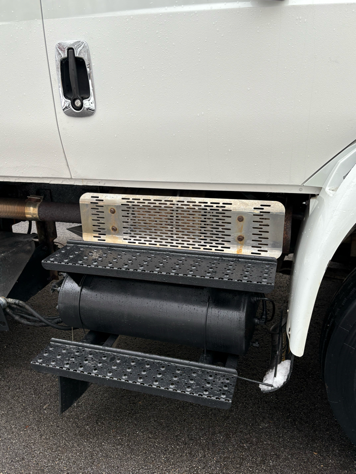 International 4300  2014