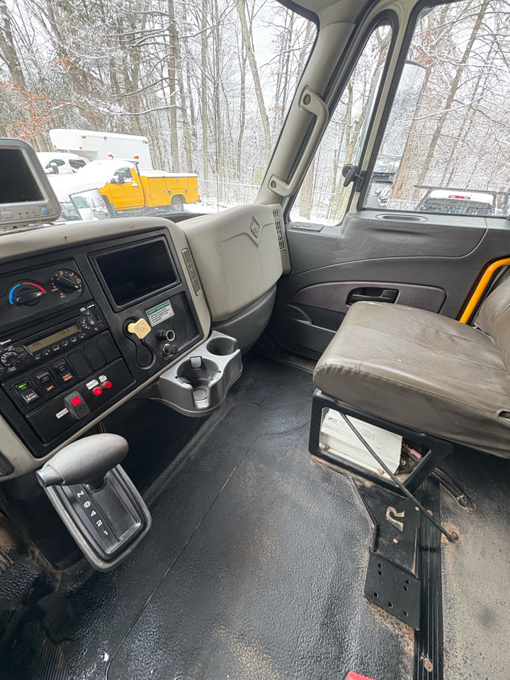 International 4300  2014