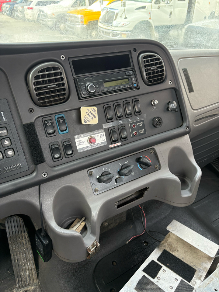 Freightliner M2  2016