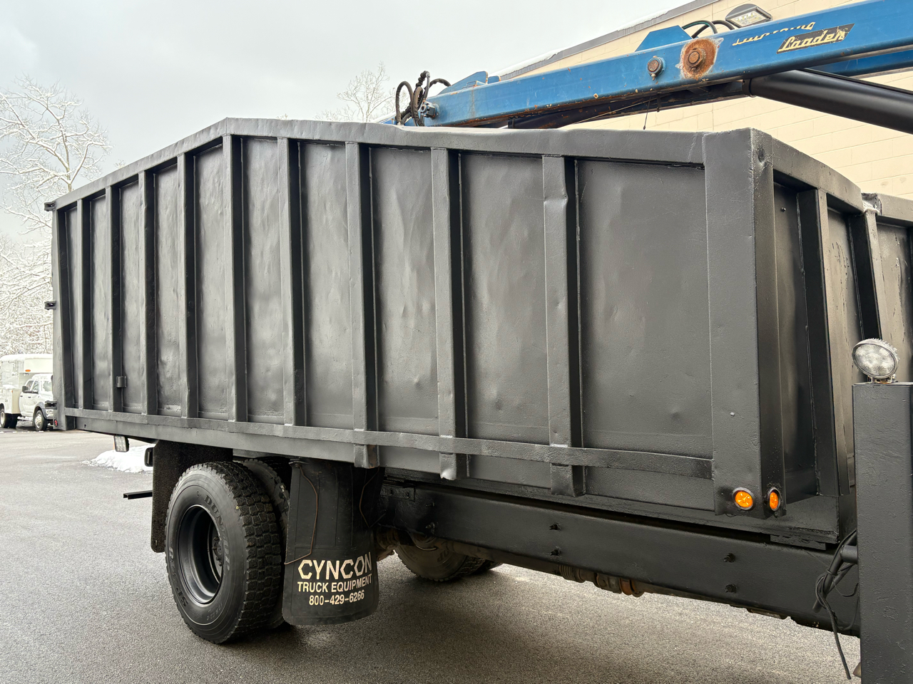 International 7400  2002