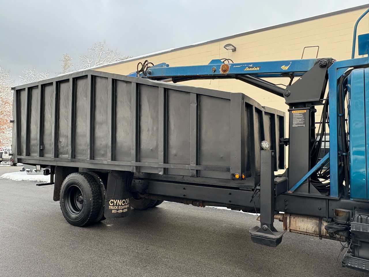 International 7400  2002