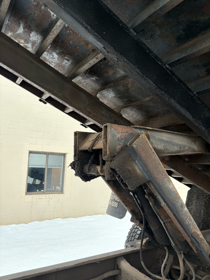 International 7400  2002