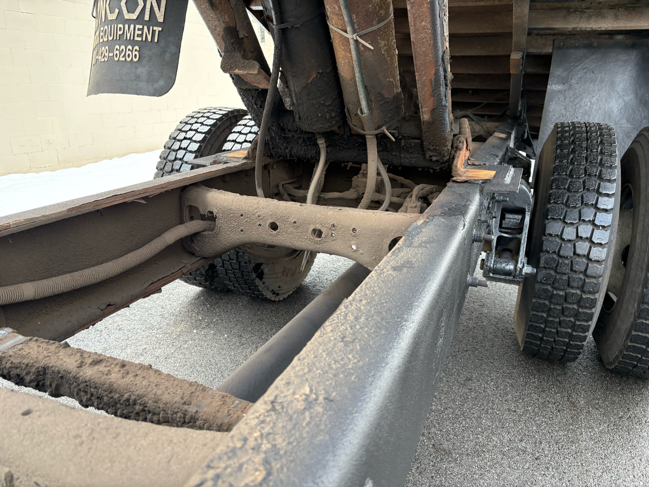 International 7400  2002