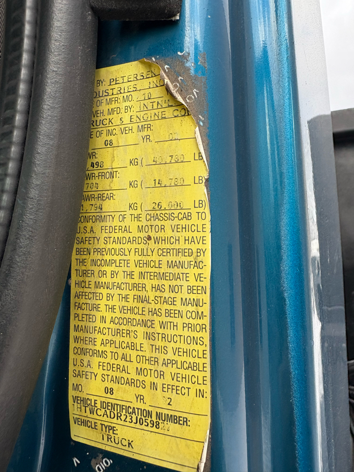 International 7400  2002