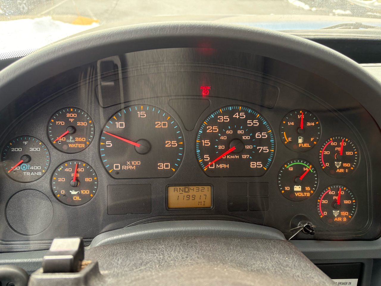 International 7400  2002