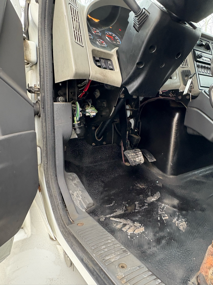 International 4300  2011